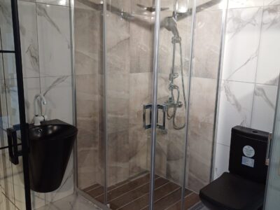 Şeffaf Cam Duşakabin