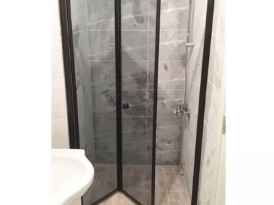 Metrobüs Duşakabin